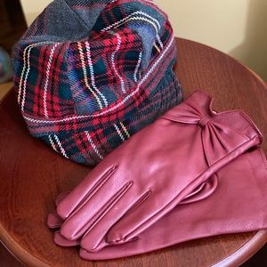 Zara Newsboy Flannel hat & red leather gloves